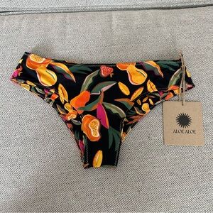 NWT Aloe Aloe Fruit Punch Hipster Bikini Bottom Size Extra Small XS Reversible